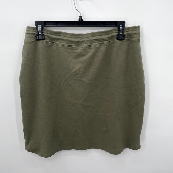 SUNDRY FOR EVEREVE Sunday Skirt with Bungee Drawcord in Olive // 4 (XL) - Picture 7 of 8